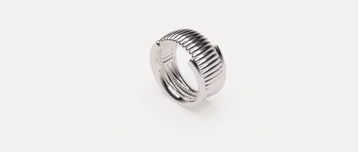 Anello dal design a giogo